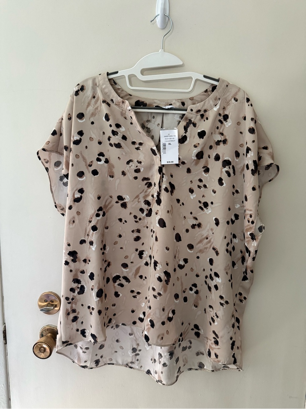 Ricki's Beige and Black Printed Short-Sleeve Blouse